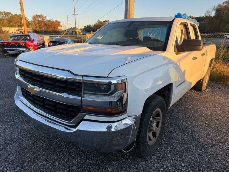 2017 CHEVROLET  SILVERADO