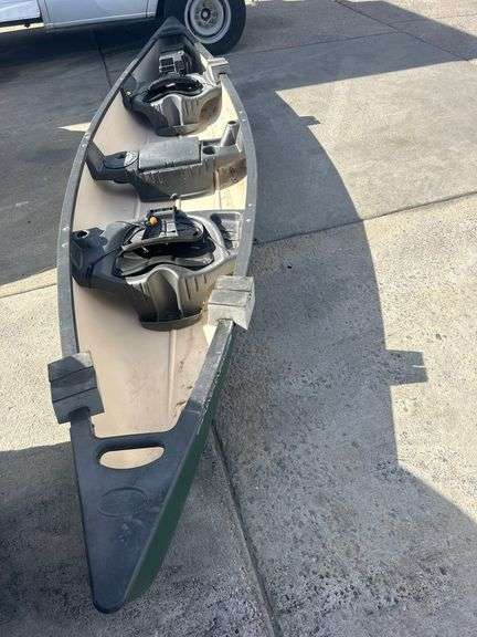 - OLD TOWN  SARANAC 146 CANOE