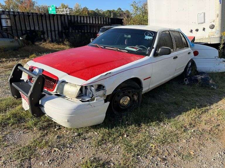 2006 FORD  CROWN VICTORIA
