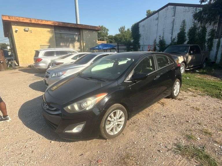 2013 HYUNDAI  ELANTRA