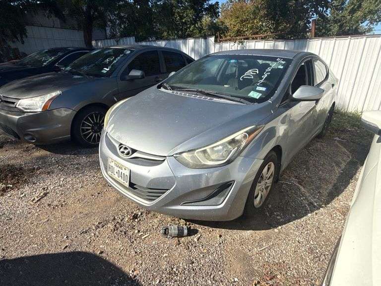2016 HYUNDAI  ELANTRA