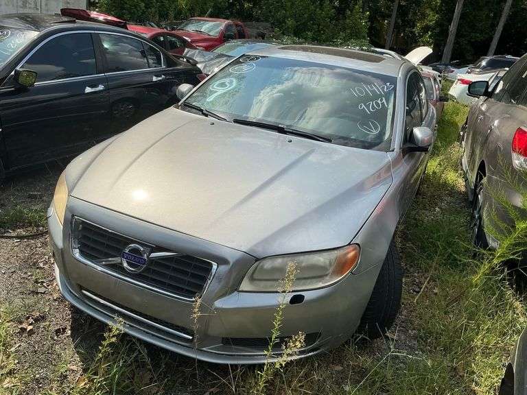 2011 VOLVO  S80