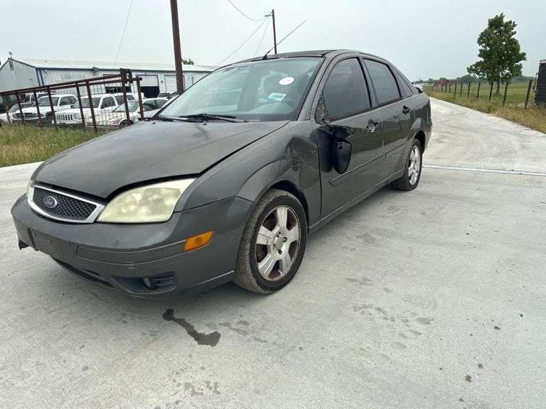 2005 FORD  FOCUS
