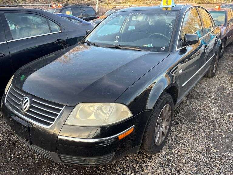 2003 VOLKSWAGEN  PASSAT
