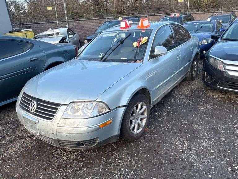 2004 VOLKSWAGEN  PASSAT