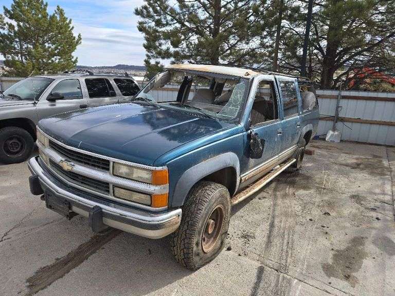 BOS PARTS ONLY 1994 CHEVROLET SUBURBAN ( PARTS ONLY ) Peak Auto