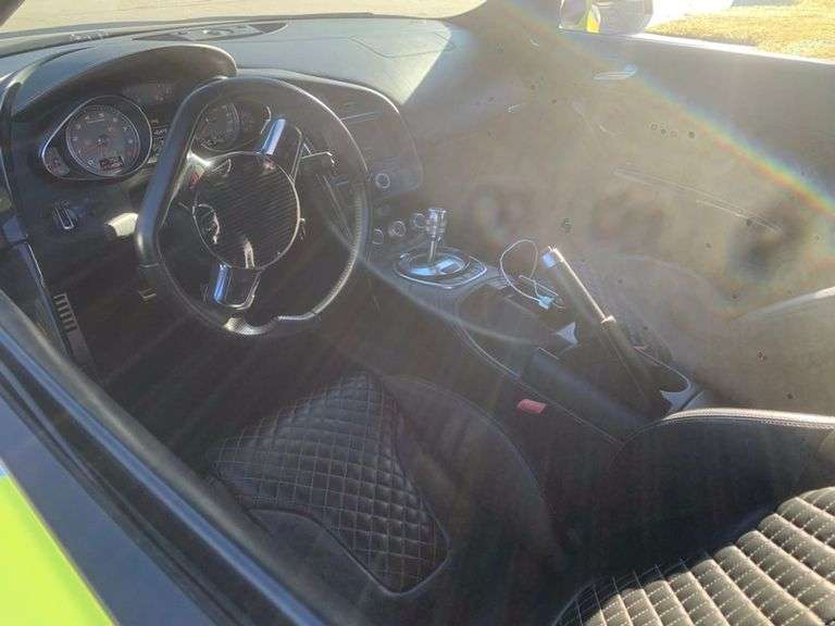 TX title - 2014 AUDI  R8