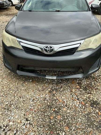 2013 TOYOTA  CAMRY