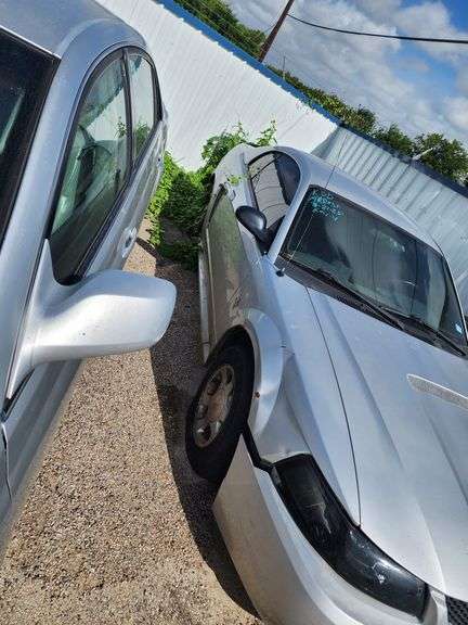 2001 FORD  MUSTANG