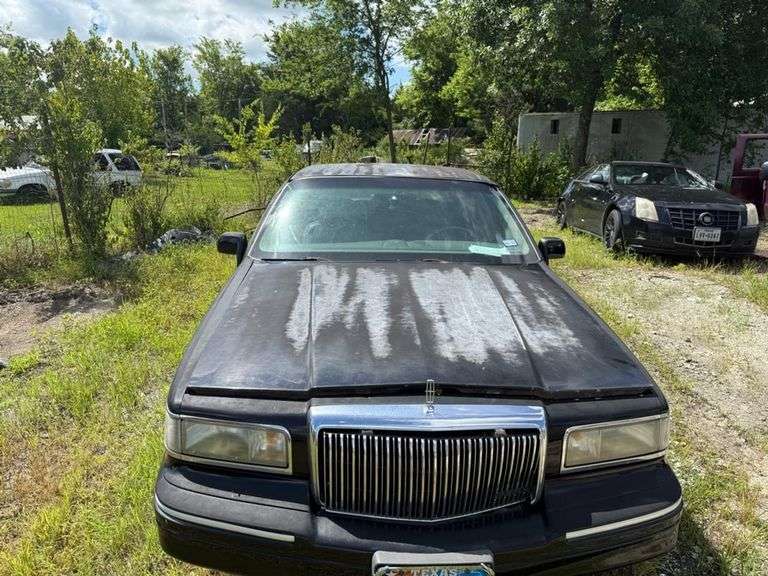 1997 LINCOLN  TOWN CAR