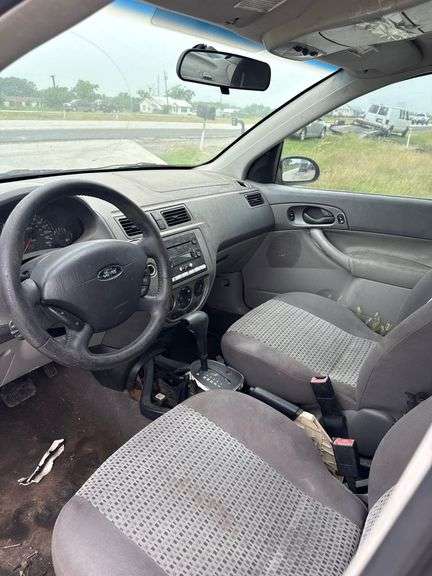 2005 FORD  FOCUS