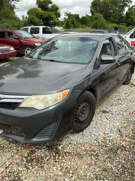 2013 TOYOTA  CAMRY