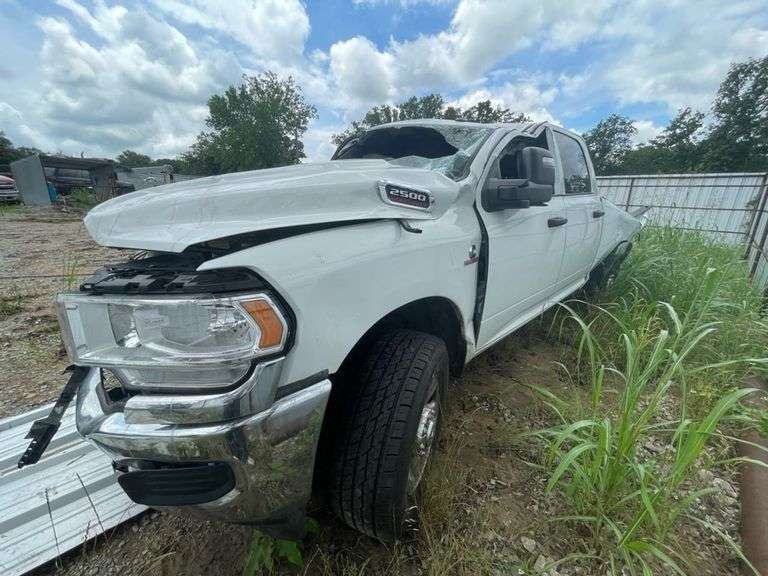 2023 RAM  2500