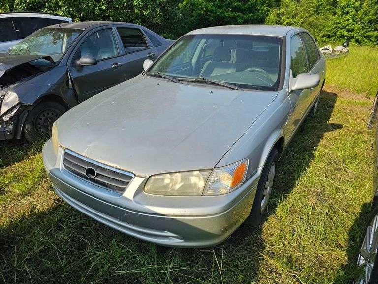 2001 TOYOTA  CAMRY