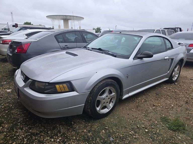 2002 FORD  MUSTANG