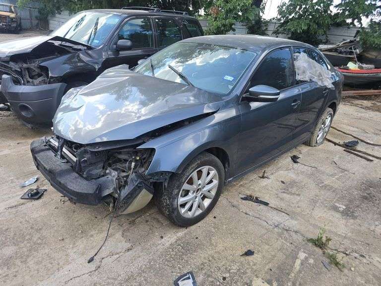 2012 VOLKSWAGEN  JETTA