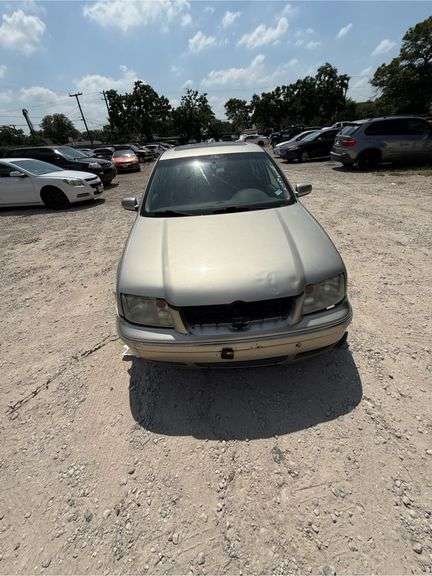 2004 VOLKSWAGEN  JETTA