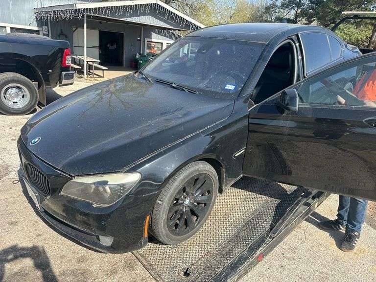 2011 BMW  750I