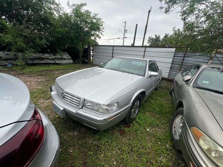 2002 CADILLAC  ELDORADO