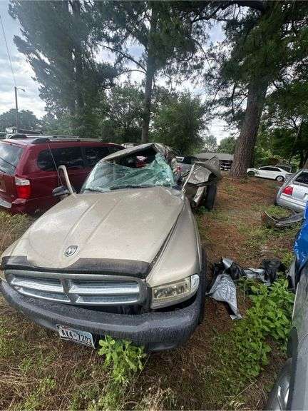2004 DODGE  DAKOTA