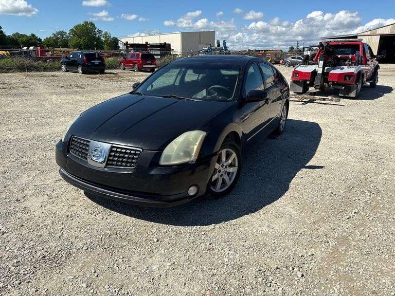 2004 NISSAN  MAXIMA