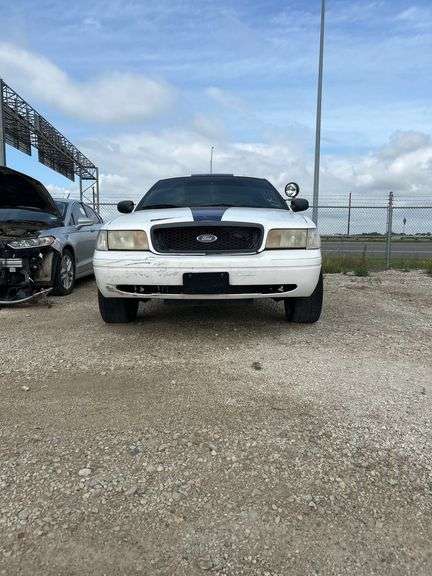 2005 FORD CROWN VICTORIA