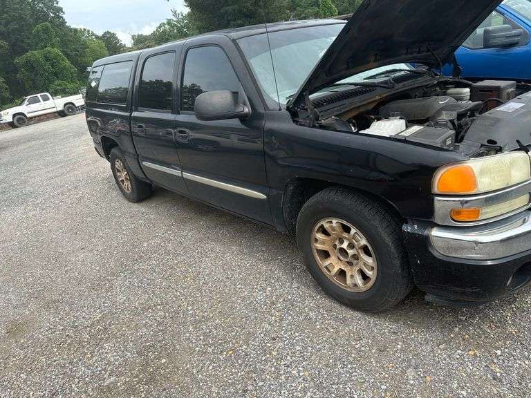 2006 GMC  SIERRA