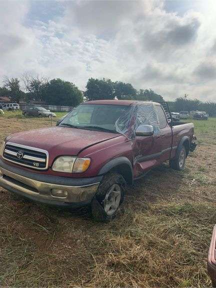 2002 TOYOTA  TUNDRA