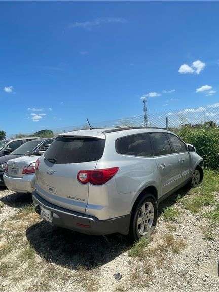 2011 CHEVROLET  TRAVERSE
