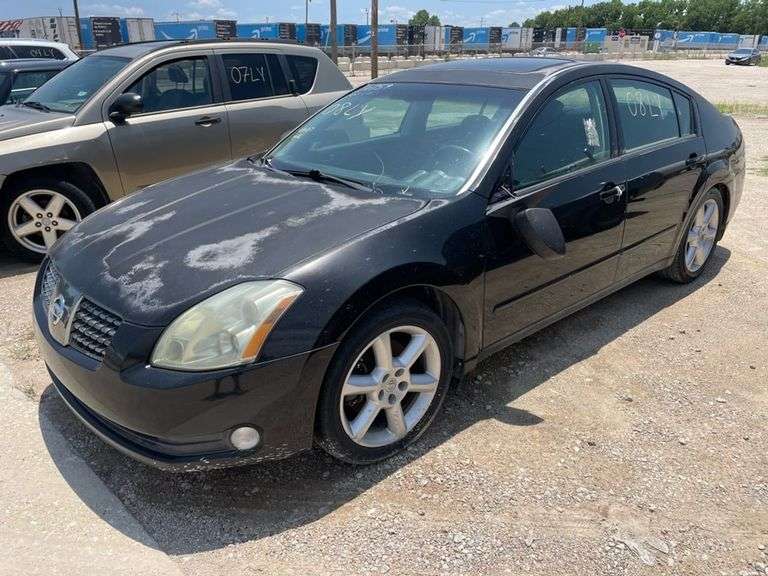 2004 NISSAN  MAXIMA