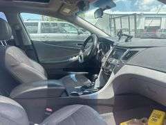2011 HYUNDAI  SONATA