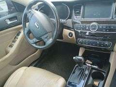 2014 KIA  CADENZA