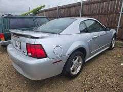 2002 FORD  MUSTANG