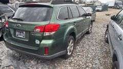 2013 SUBARU  OUTBACK
