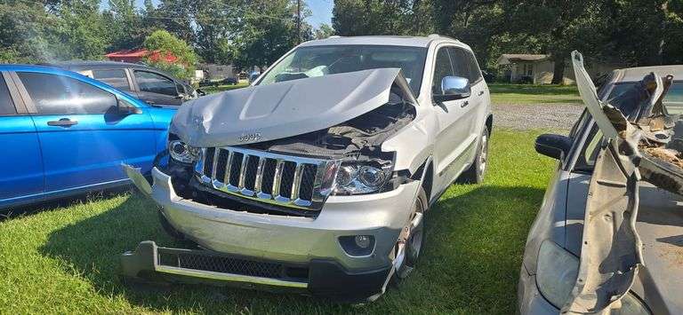 2011 JEEP  GRAND CHEROKEE