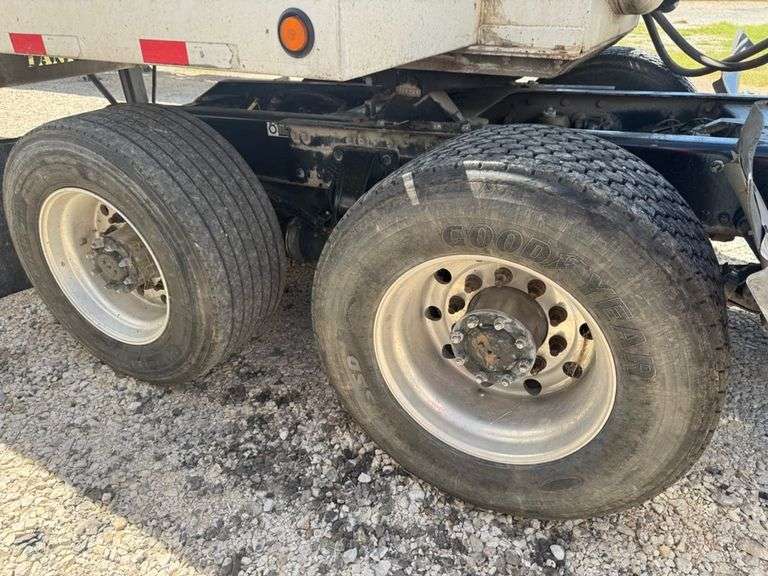 2017 KENWORTH  T880