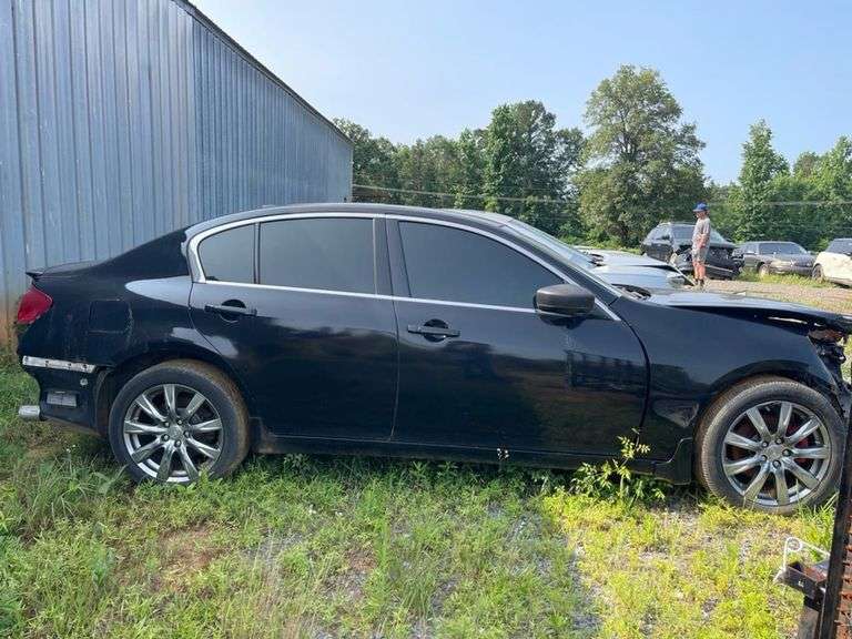 2011 INFINITI  G37