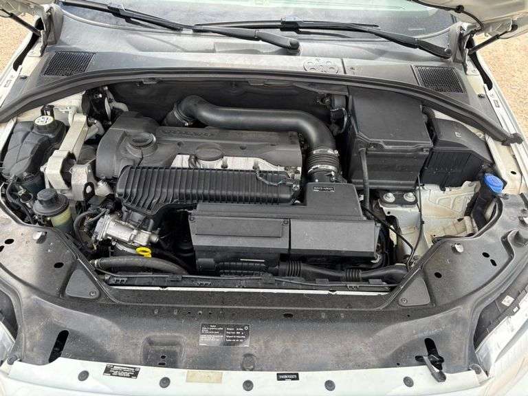 Title - 2016 VOLVO  XC70