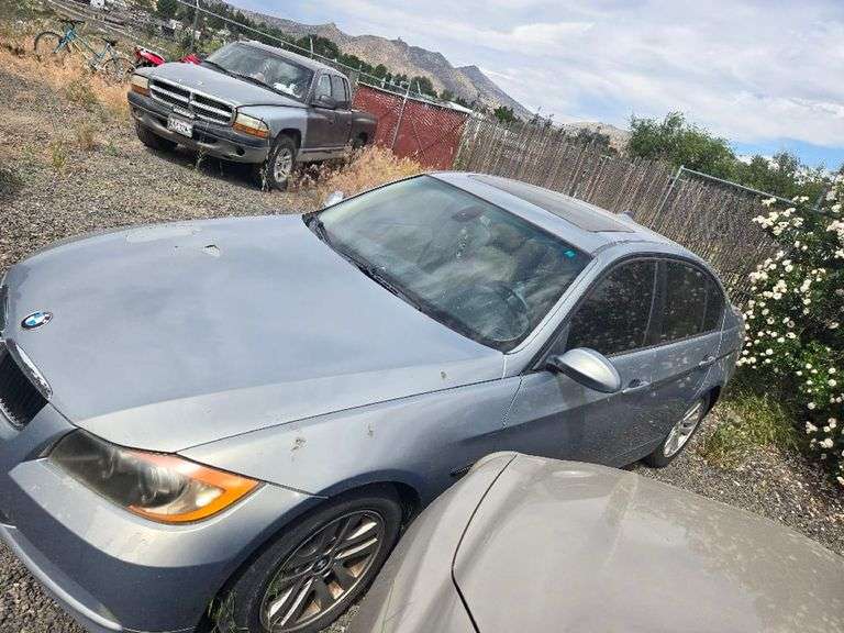 2006 BMW  325I