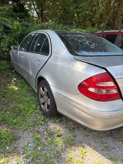 DERELICT PARTS ONLY -2005 MERCEDES-BENZ  E-CLASS