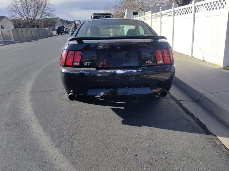 2001 FORD  MUSTANG