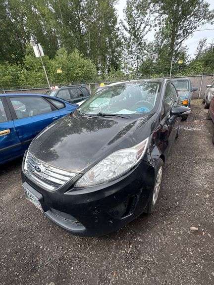 2013 FORD  FIESTA
