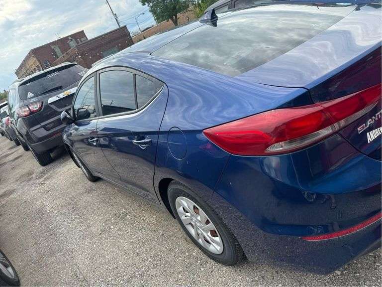 2017 HYUNDAI  ELANTRA