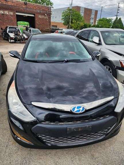 2013 HYUNDAI  SONATA