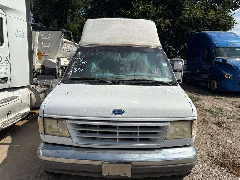 1996 FORD  E-350