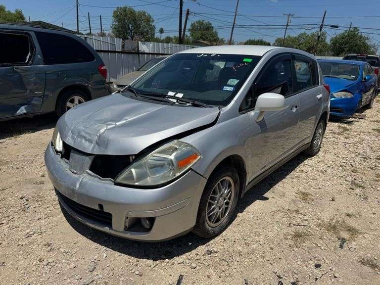 2008 NISSAN  VERSA