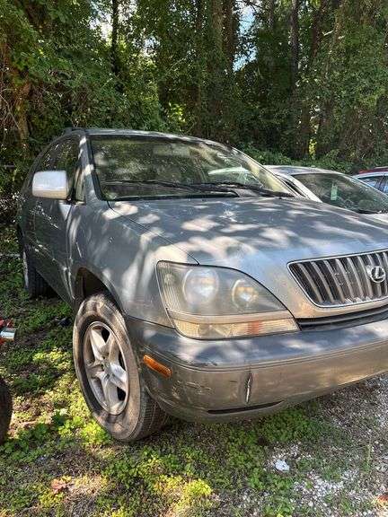 DERELICT PARTS ONLY -2000 LEXUS  RX