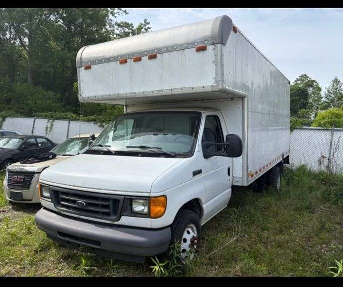 2006 FORD  E-450