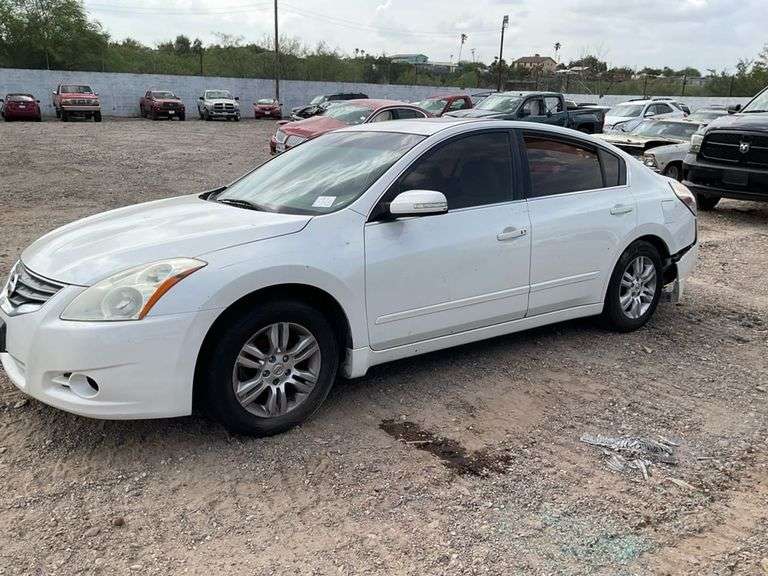 2010 NISSAN  ALTIMA
