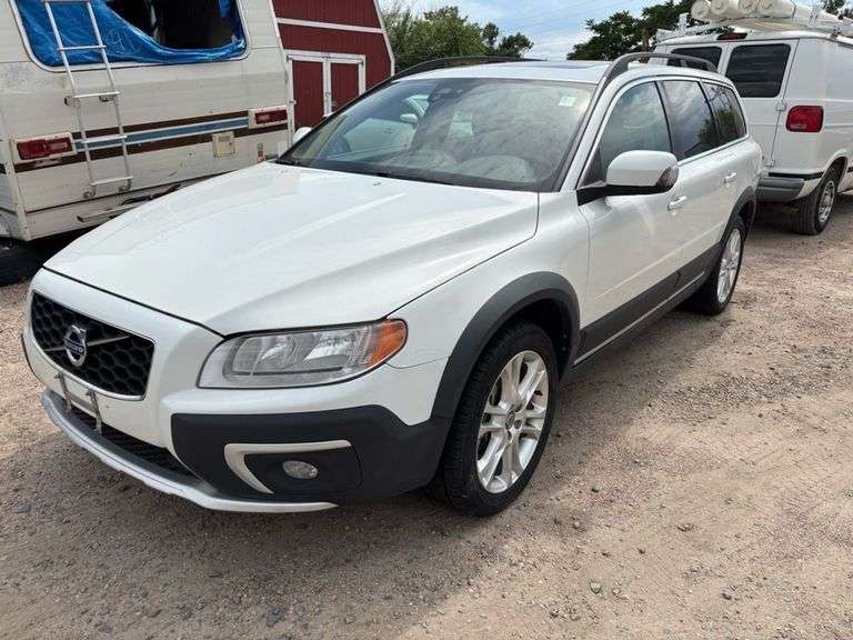 Title - 2016 VOLVO  XC70